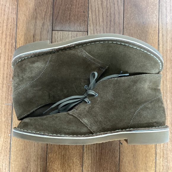 Clark’s Suede Chukka Boot - 10.5 - Picture 7 of 10